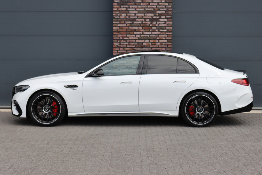 Mercedes-Benz E-Klasse AMG 53 4MATIC+ Premium | 612pk | Hyperscreen | Achterasbesturing | Carbon | AMG Drivers Package | Distronic+ | HUD | Panoramadak | Digital Light | Burmester | Dynamic Plus-pakket |