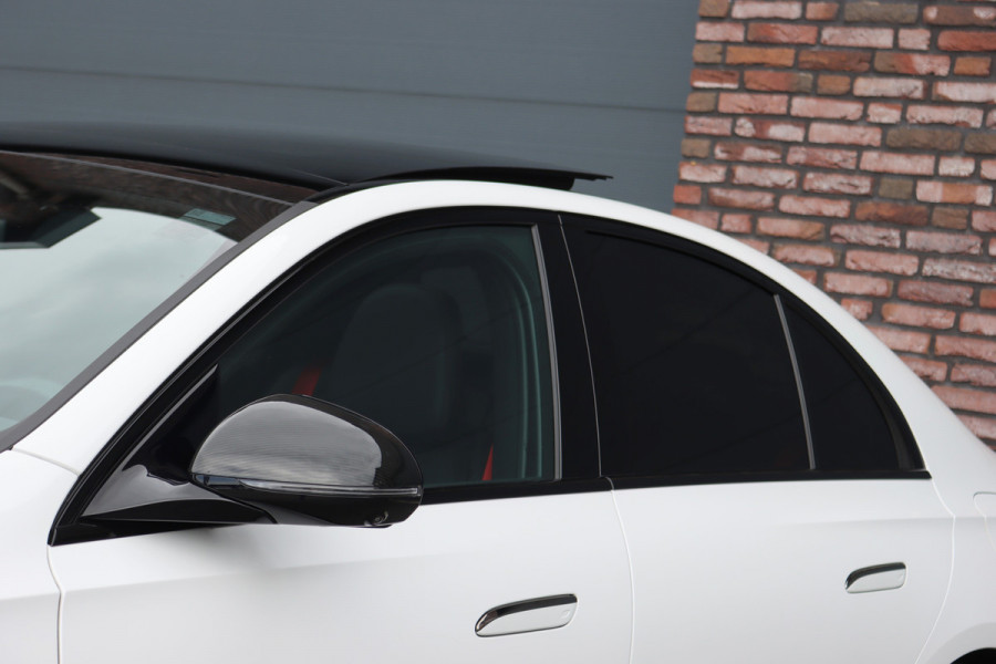 Mercedes-Benz E-Klasse AMG 53 4MATIC+ Premium | 612pk | Hyperscreen | Achterasbesturing | Carbon | AMG Drivers Package | Distronic+ | HUD | Panoramadak | Digital Light | Burmester | Dynamic Plus-pakket |