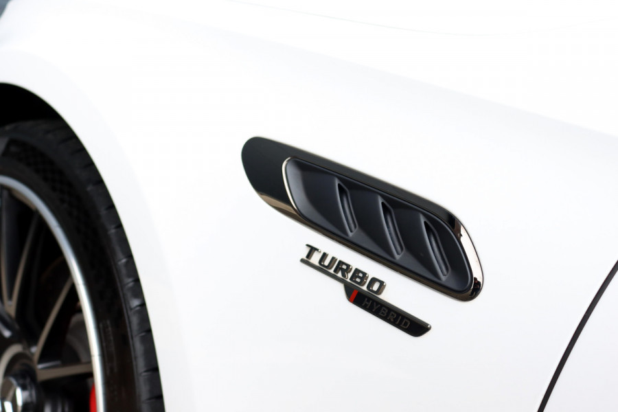 Mercedes-Benz E-Klasse AMG 53 4MATIC+ Premium | 612pk | Hyperscreen | Achterasbesturing | Carbon | AMG Drivers Package | Distronic+ | HUD | Panoramadak | Digital Light | Burmester | Dynamic Plus-pakket |