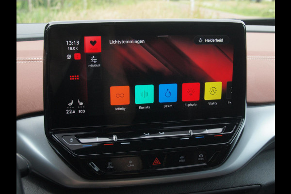 Volkswagen ID.4 Business 77 kWh | IQ. LIGHT | Camera | Sfeerverlichting | Apple Carplay |