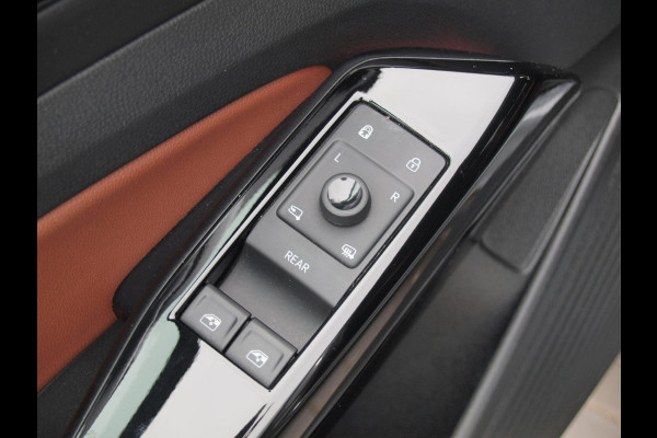 Volkswagen ID.4 Business 77 kWh | IQ. LIGHT | Camera | Sfeerverlichting | Apple Carplay |