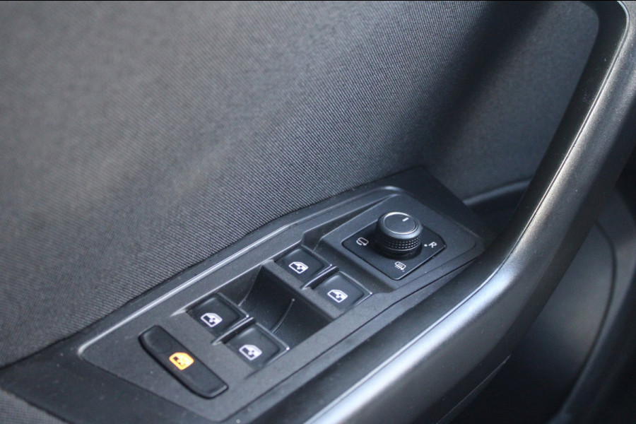 Volkswagen T-Roc 1.5 TSI R-Line Org. NL | Af. Trekhaak | Virtueel | ACC | Stoel/stuurverwarming