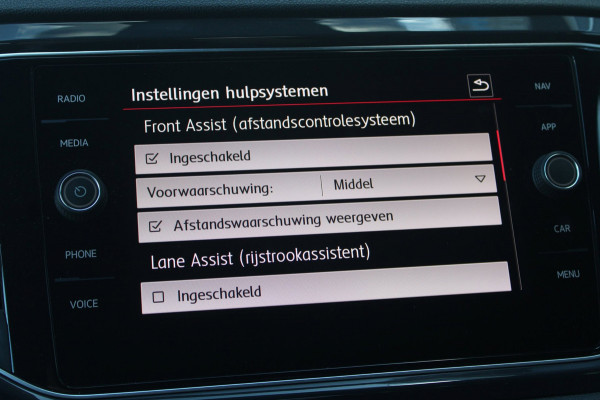 Volkswagen T-Roc 1.5 TSI R-Line Org. NL | Af. Trekhaak | Virtueel | ACC | Stoel/stuurverwarming