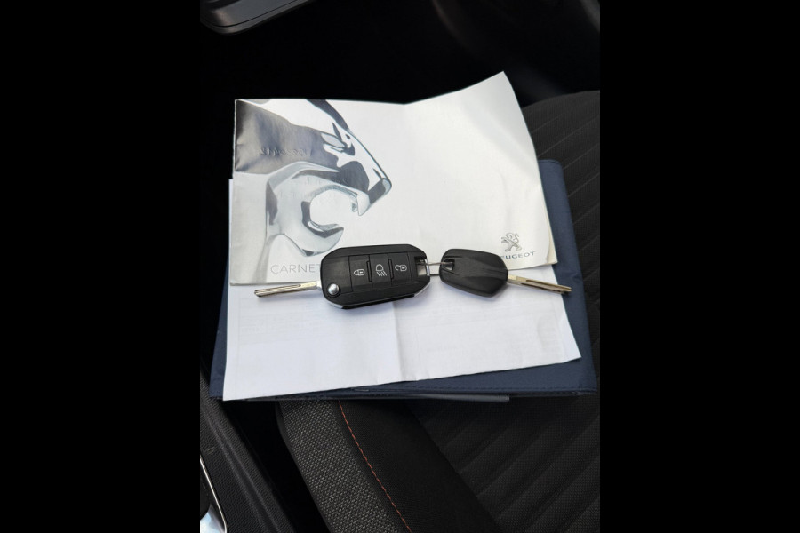 Peugeot 208 1.2 PureTech Pack 101PK -61.000 KM - Navigatie / Apple CarPlay I Airco I LED I PDC I Sport velgen I Dealer onderhouden