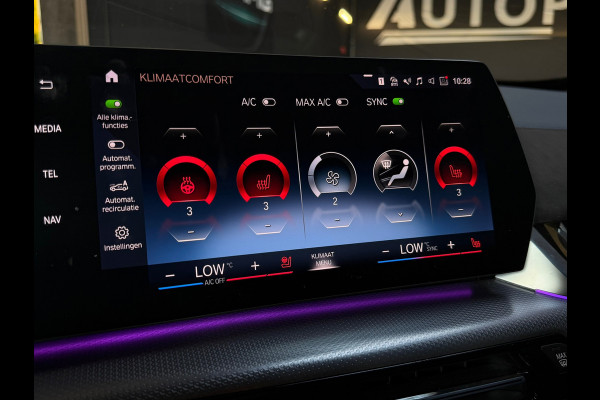 BMW X1 XDrive25e |M-Sport|PANO|HuD|360 CAMERA|TREKHAAK|FABRIEKSGARANTIE|DEALER ONDERHOUDEN|SFEERVERLICHTING|DODEHOEK ASSISTENT|VOL