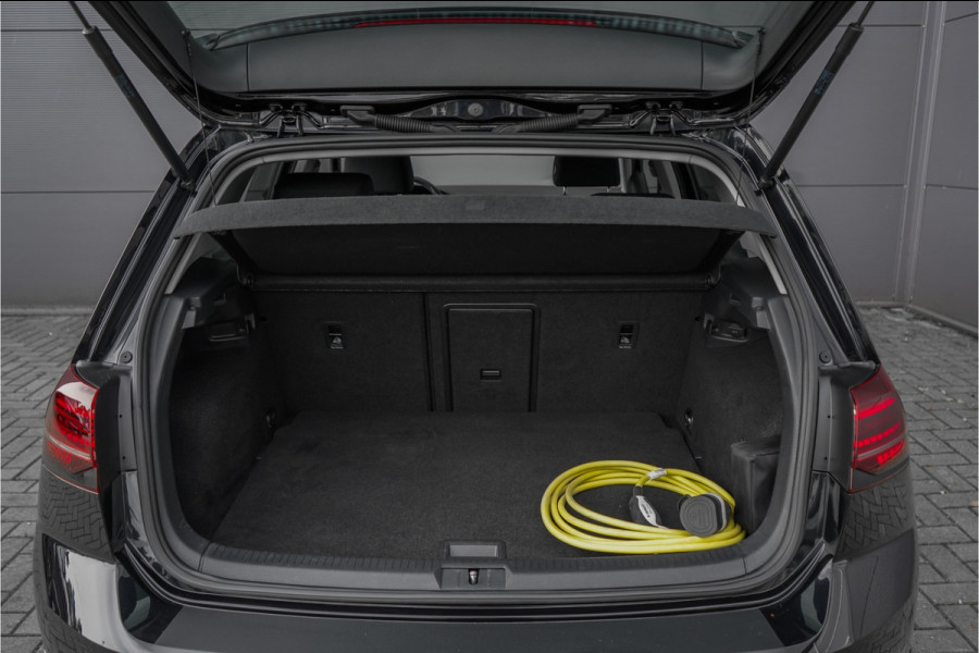 Volkswagen e-Golf E-DITION LED ACC Warmtepomp Virtual Cockpit 1e Eig