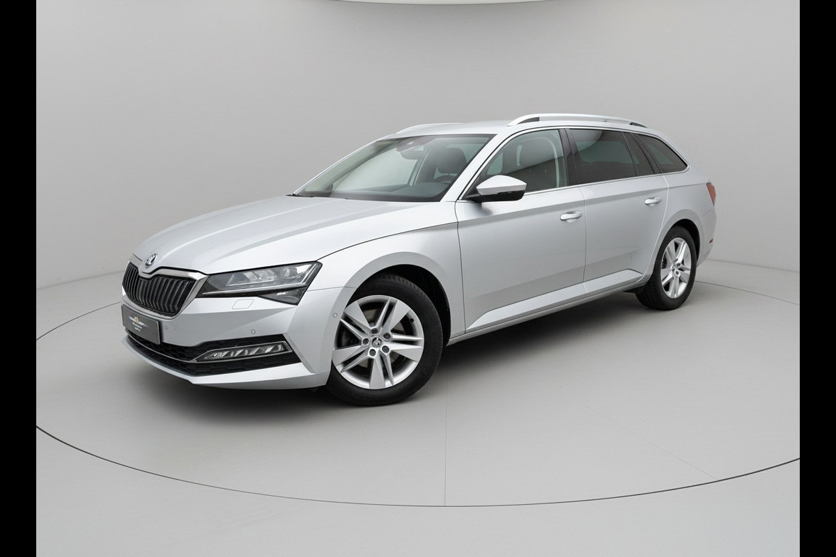 Škoda Superb Combi 1.4 TSI iV Style * Trekhaak * Memory * Digitale teller *