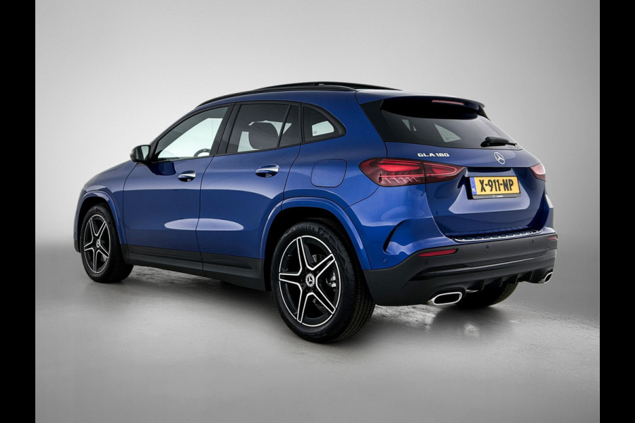 Mercedes-Benz GLA 180 AMG Line | AMG-Line In en Exterieur | Lichtmetalen velgen | panoramadak | Parking support | wide screen | Navigatie | Inclusief 24 maanden MB Certified garantie voor Europa.