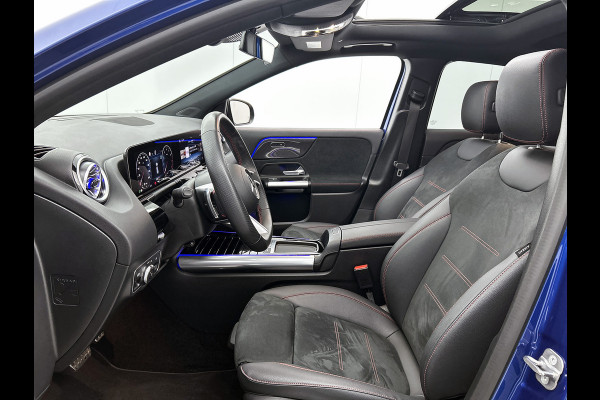Mercedes-Benz GLA 180 AMG Line | AMG-Line In en Exterieur | Lichtmetalen velgen | panoramadak | Parking support | wide screen | Navigatie | Inclusief 24 maanden MB Certified garantie voor Europa.