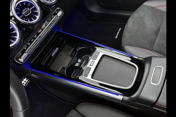 Mercedes-Benz GLA 180 AMG Line | AMG-Line In en Exterieur | Lichtmetalen velgen | panoramadak | Parking support | wide screen | Navigatie | Inclusief 24 maanden MB Certified garantie voor Europa.
