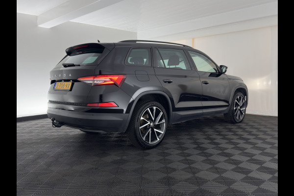 Škoda Kodiaq 1.5 TSI Business Edition (INCL-BTW) *LEATHER-FABRIC | FULL-LED | DIGI-COCKPIT | CAMERA | KEYLESS | DAB+ | NAVI-FULLMAP | SPORTSEATS | PRIVACY-GLASS | ECC | PDC | TOWBAR | CRUISE | 20''ALU*