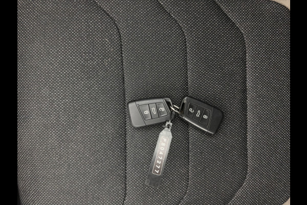 Škoda Kodiaq 1.5 TSI Business Edition (INCL-BTW) *LEATHER-FABRIC | FULL-LED | DIGI-COCKPIT | CAMERA | KEYLESS | DAB+ | NAVI-FULLMAP | SPORTSEATS | PRIVACY-GLASS | ECC | PDC | TOWBAR | CRUISE | 20''ALU*