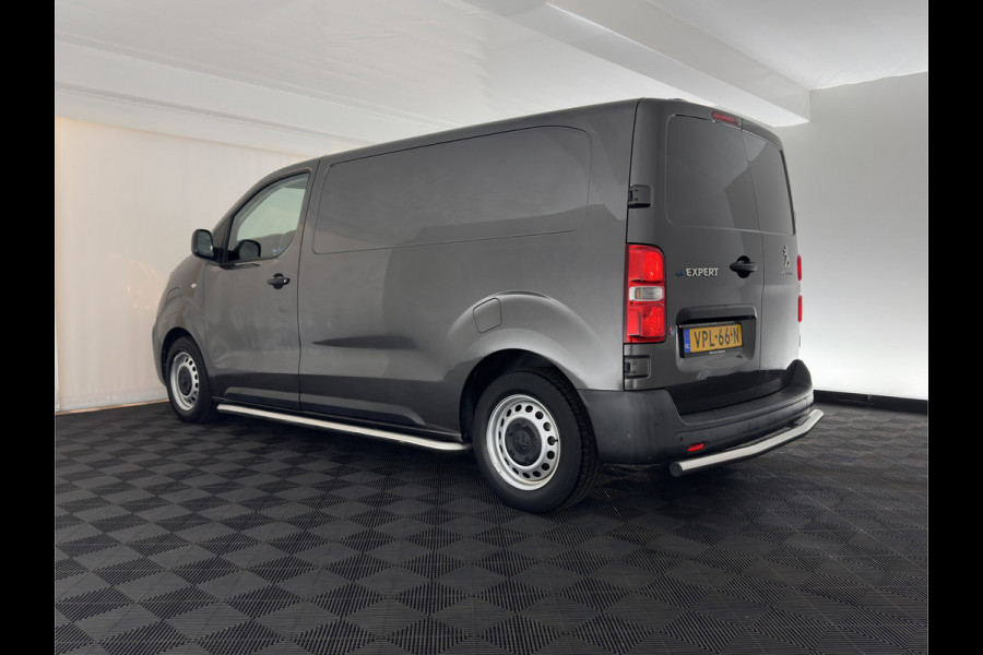 Peugeot e-Expert Standard Premium 75 kWh [3-Fase-11kW] {SoH-94%} Aut. *DIGI-COCKPIT | CARPLAY | CAMERA | AIRCO | COMFORT-SEATS | DAB+ | PDC | CCS-FASTLOADER | CRUISE*
