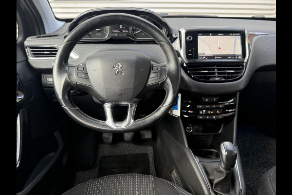 Peugeot 208 1.2 PureTech Blue Lease Executive 2e Eigenaar|Navi|Carplay|D-riem vv in 2025|Trekhaak|PDC|Clima|N.A.P|APK tot 02-2027