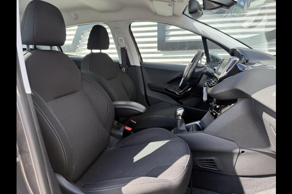 Peugeot 208 1.2 PureTech Blue Lease Executive 2e Eigenaar|Navi|Carplay|D-riem vv in 2025|Trekhaak|PDC|Clima|N.A.P|APK tot 02-2027