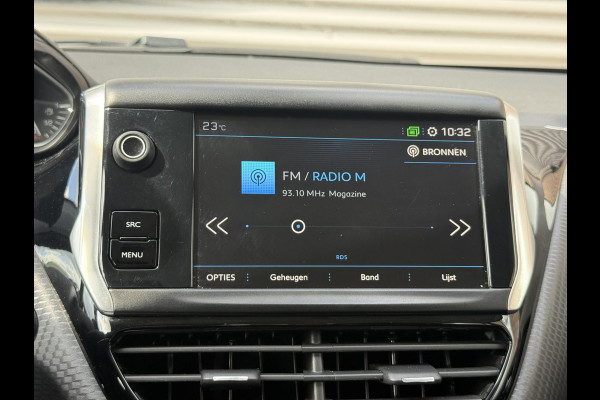 Peugeot 208 1.2 PureTech Blue Lease Executive 2e Eigenaar|Navi|Carplay|D-riem vv in 2025|Trekhaak|PDC|Clima|N.A.P|APK tot 02-2027