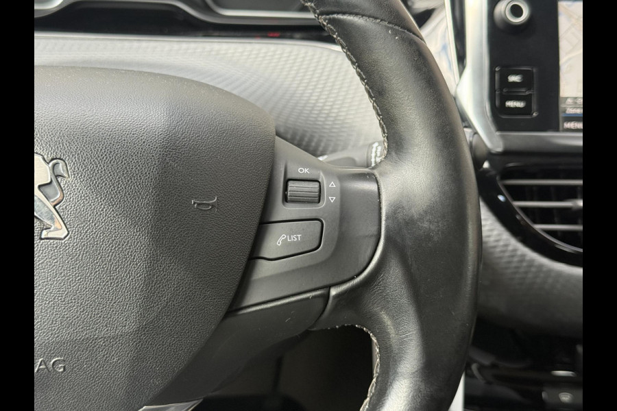Peugeot 208 1.2 PureTech Blue Lease Executive 2e Eigenaar|Navi|Carplay|D-riem vv in 2025|Trekhaak|PDC|Clima|N.A.P|APK tot 02-2027