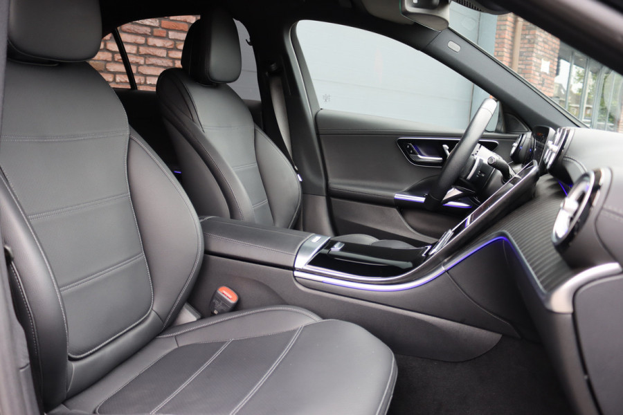 Mercedes-Benz C-Klasse 300 e 4MATIC AMG Line | Massage | HUD | Memory | Leder | Keyless Go | Dodehoekassistent | Digital Light |  Augmented Reality | Surround Camera | Advanced Sound System |