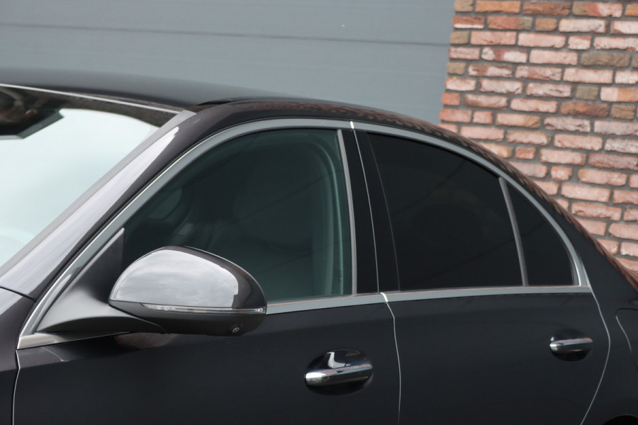 Mercedes-Benz C-Klasse 300 e 4MATIC AMG Line | Massage | HUD | Memory | Leder | Keyless Go | Dodehoekassistent | Digital Light |  Augmented Reality | Surround Camera | Advanced Sound System |