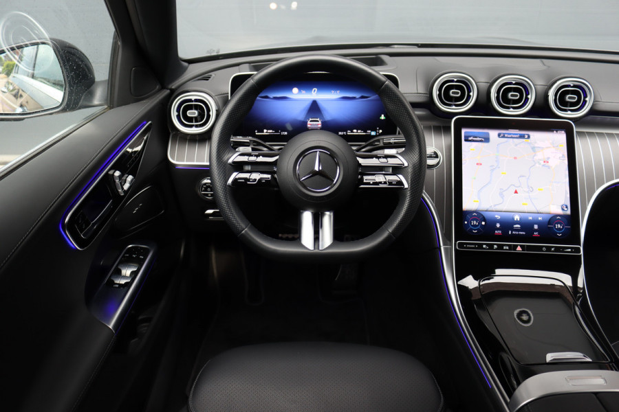 Mercedes-Benz C-Klasse 300 e 4MATIC AMG Line | Massage | HUD | Memory | Leder | Keyless Go | Dodehoekassistent | Digital Light |  Augmented Reality | Surround Camera | Advanced Sound System |