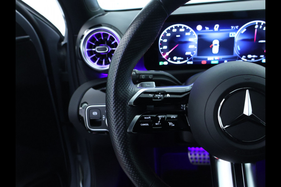 Mercedes-Benz A-Klasse 250 e Plug-In Hybride AMG Sportpakket | Sfeerverlichting | Keyless Go | Parkeerpakket met Camera | CarPlay | Inclusief 24 maanden Mercedes-Benz Certified garantie voor Europa. garage-sale