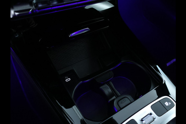 Mercedes-Benz A-Klasse 250 e Plug-In Hybride AMG Sportpakket | Sfeerverlichting | Keyless Go | Parkeerpakket met Camera | CarPlay | Inclusief 24 maanden Mercedes-Benz Certified garantie voor Europa. garage-sale