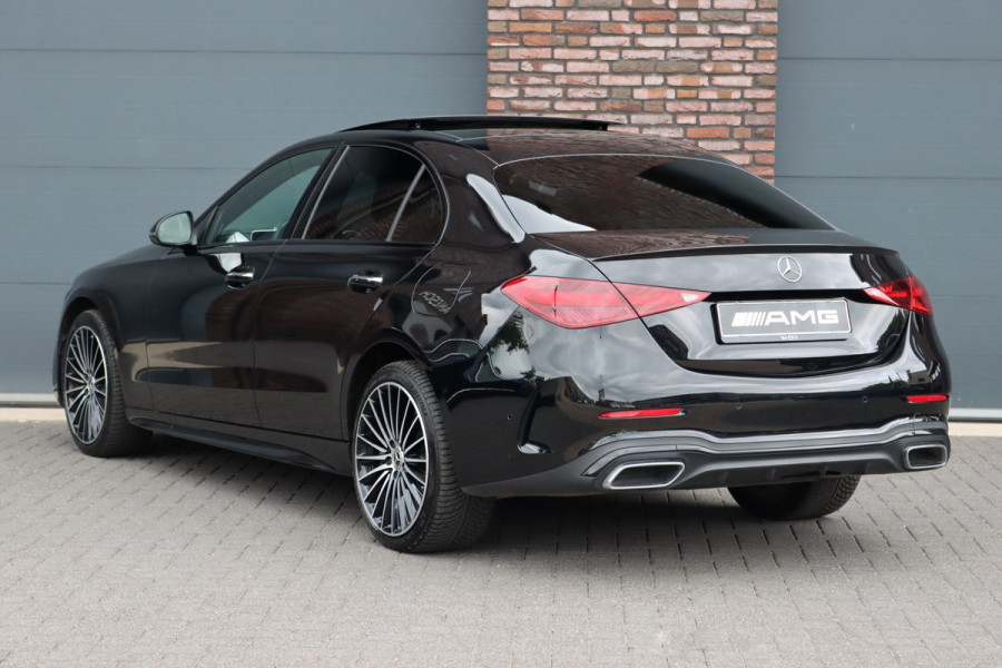 Mercedes-Benz C-Klasse 300 e 4MATIC AMG Line | Distronic+ | Massage | Burmester | Panoramadak | Memory | Digital Light | HUD | Surround Camera | Augmented Reality | Verwarmd Stuurwiel |