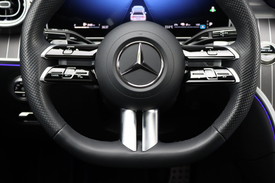 Mercedes-Benz C-Klasse 300 e 4MATIC AMG Line | Distronic+ | Massage | Burmester | Panoramadak | Memory | Digital Light | HUD | Surround Camera | Augmented Reality | Verwarmd Stuurwiel |
