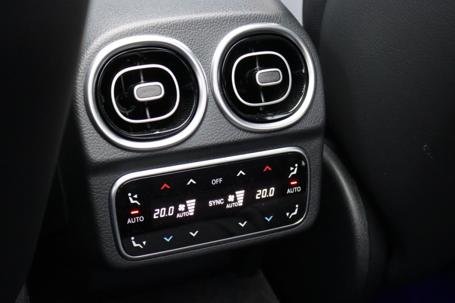 Mercedes-Benz C-Klasse 300 e 4MATIC AMG Line | Distronic+ | Massage | Burmester | Panoramadak | Memory | Digital Light | HUD | Surround Camera | Augmented Reality | Verwarmd Stuurwiel |
