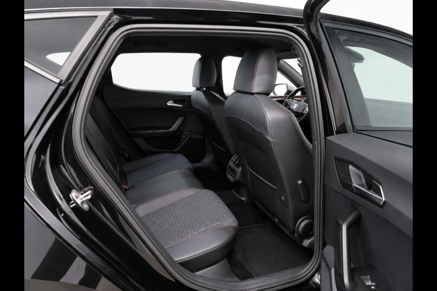 Seat Leon 1.0 eTSI FR Business Intense Matrix LED Adaptive Cruise Park Assist Virtual Cockpit 10" navigatie 18" Velgen Side Assist/uitparkeerhulp