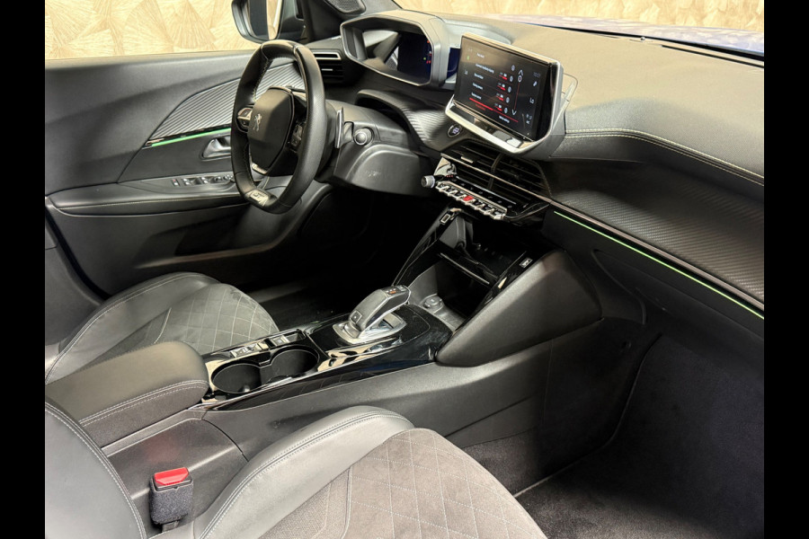 Peugeot 2008 1.2 PureTech GT | Pano | Camera | Led | Sfeerverlichting | Carplay | Parkeersensoren