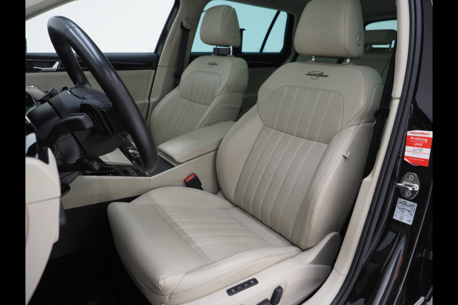 Škoda Superb Combi 1.4 TSI iV Laurin & Klement | Panoramadak | Leder | Trekhaak | Massage | Canton | Keyless | Adaptive Cruise