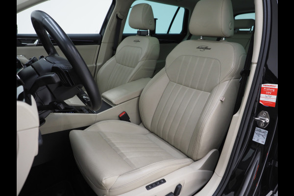 Škoda Superb Combi 1.4 TSI iV Laurin & Klement | Panoramadak | Leder | Trekhaak | Massage | Canton | Keyless | Adaptive Cruise