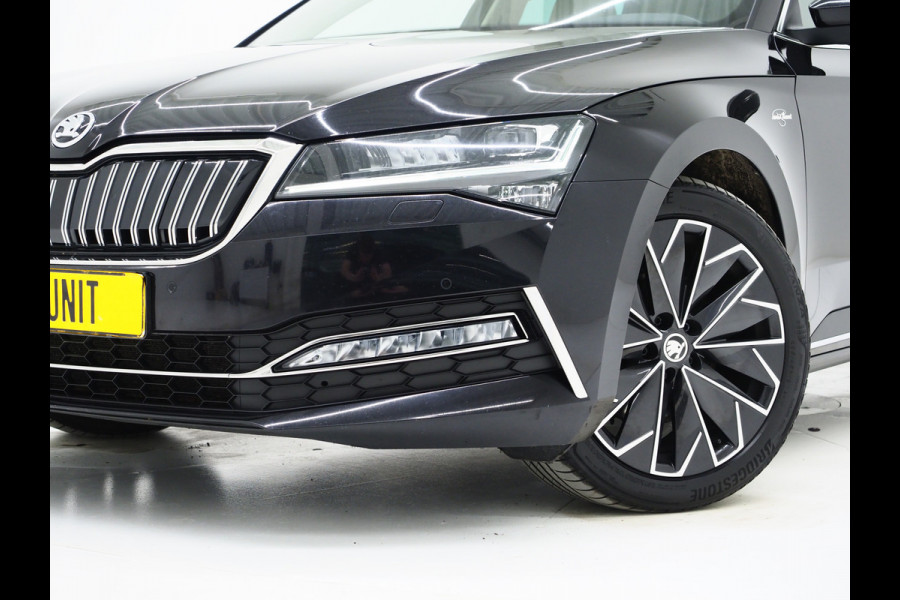 Škoda Superb Combi 1.4 TSI iV Laurin & Klement | Panoramadak | Leder | Trekhaak | Massage | Canton | Keyless | Adaptive Cruise