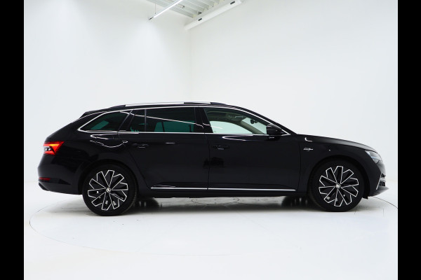 Škoda Superb Combi 1.4 TSI iV Laurin & Klement | Panoramadak | Leder | Trekhaak | Massage | Canton | Keyless | Adaptive Cruise