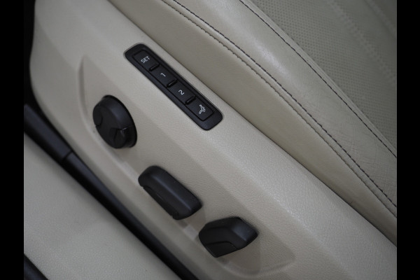 Škoda Superb Combi 1.4 TSI iV Laurin & Klement | Panoramadak | Leder | Trekhaak | Massage | Canton | Keyless | Adaptive Cruise