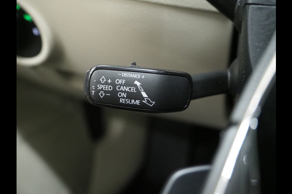 Škoda Superb Combi 1.4 TSI iV Laurin & Klement | Panoramadak | Leder | Trekhaak | Massage | Canton | Keyless | Adaptive Cruise