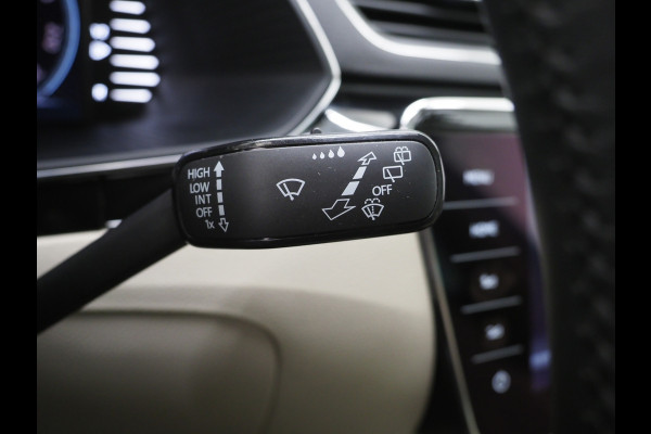 Škoda Superb Combi 1.4 TSI iV Laurin & Klement | Panoramadak | Leder | Trekhaak | Massage | Canton | Keyless | Adaptive Cruise