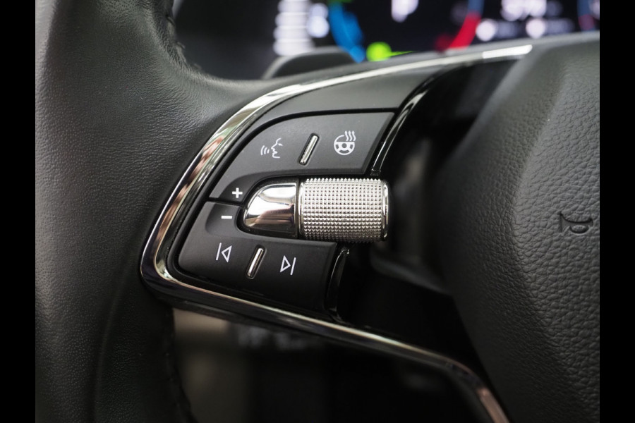 Škoda Superb Combi 1.4 TSI iV Laurin & Klement | Panoramadak | Leder | Trekhaak | Massage | Canton | Keyless | Adaptive Cruise