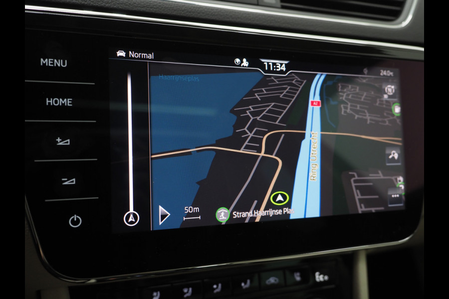 Škoda Superb Combi 1.4 TSI iV Laurin & Klement | Panoramadak | Leder | Trekhaak | Massage | Canton | Keyless | Adaptive Cruise