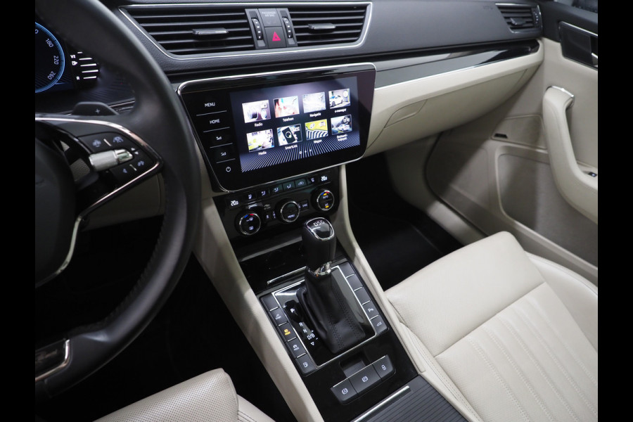 Škoda Superb Combi 1.4 TSI iV Laurin & Klement | Panoramadak | Leder | Trekhaak | Massage | Canton | Keyless | Adaptive Cruise
