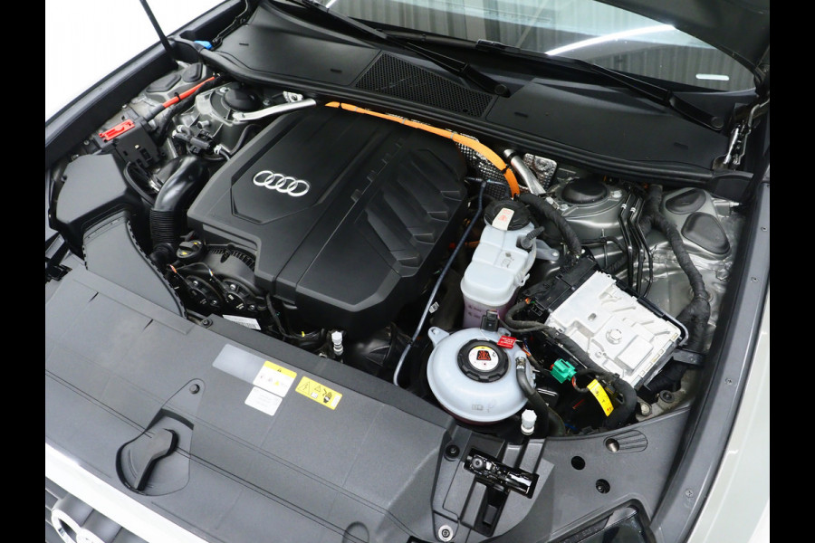 Audi A6 Avant 50 TFSI e quattro | Leder | Trekhaak | Camera | Keyless | Adaptive Cruise | Carplay