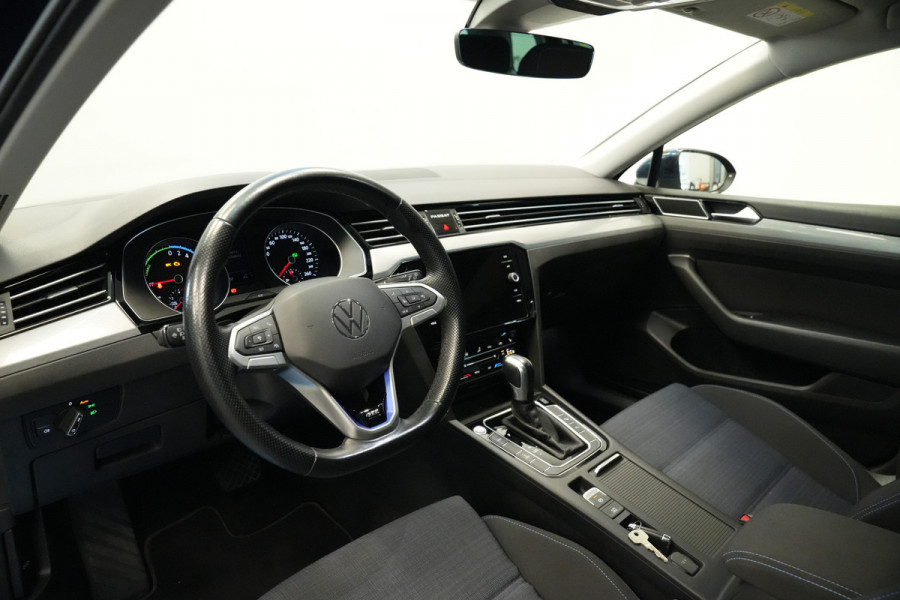 Volkswagen Passat Variant 1.4 TSI PHEV GTE Business ACC Massage Camera Stoelverwarming 24 Maanden garantie* (Vraag naar de voorwaarden)