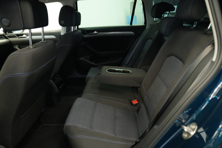 Volkswagen Passat Variant 1.4 TSI PHEV GTE Business ACC Massage Camera Stoelverwarming 24 Maanden garantie* (Vraag naar de voorwaarden)