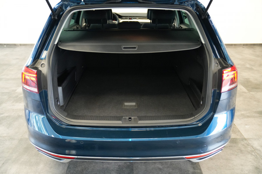 Volkswagen Passat Variant 1.4 TSI PHEV GTE Business ACC Massage Camera Stoelverwarming 24 Maanden garantie* (Vraag naar de voorwaarden)