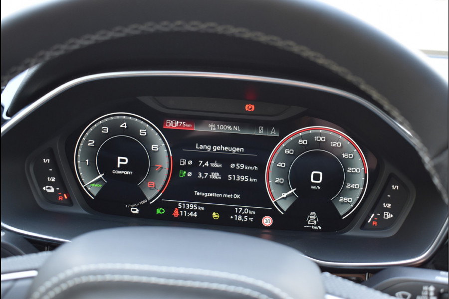 Audi Q3 Sportback 45 TFSI e S-Line 245 Pk Pano Navi Sfeer Leder ACC Keyless Camera