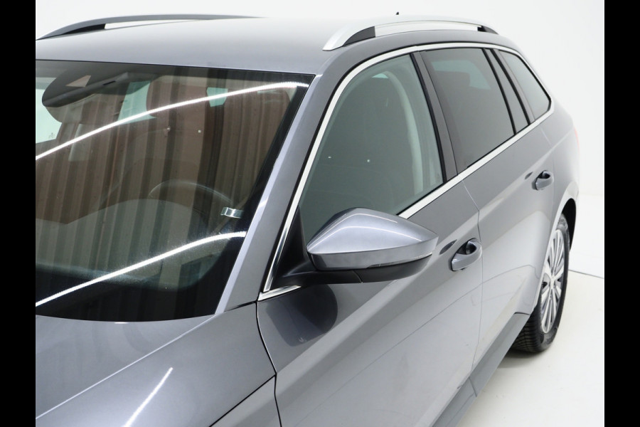 Škoda Superb Combi 1.4 TSI iV Style | Leder/Alcantara | Camera | Keyless | Memory | Virtual | Adaptive Cruise  | Sfeerlicht