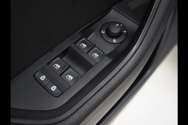 Škoda Superb Combi 1.4 TSI iV Style | Leder/Alcantara | Camera | Keyless | Memory | Virtual | Adaptive Cruise  | Sfeerlicht