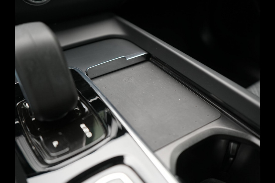 Volvo XC60 T6 AWD Inscription LONG RANGE PHEV 350pk | Panodak | Camera | Sportstoelen & Stuur Verwarmd | Google Assistent | Keyless | Apple Carplay | Virtual | Cruise Control | DAB | Plug In Hybrid |