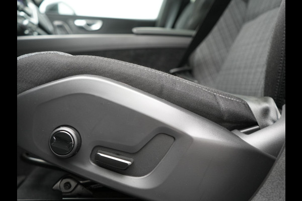Volvo XC60 T6 AWD Inscription LONG RANGE PHEV 350pk | Panodak | Camera | Sportstoelen & Stuur Verwarmd | Google Assistent | Keyless | Apple Carplay | Virtual | Cruise Control | DAB | Plug In Hybrid |